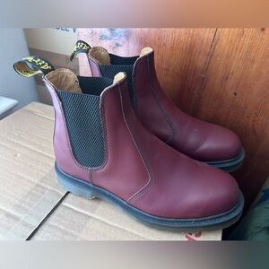 Dr Martens 2976 Burgundy Leather Chelsea ankle boots 41